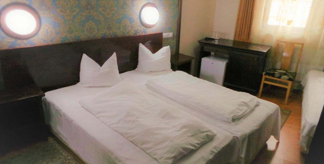 Отель Hotel Sonne Сибиу