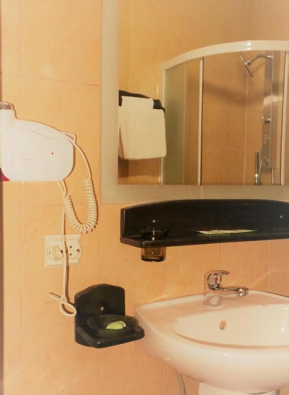 Отель Hotel Sonne Сибиу