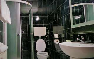 Отель Hotel Sonne Сибиу Трехместный номер-6