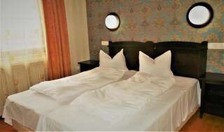 Отель Hotel Sonne Сибиу Двухместный номер с 2 отдельными кроватями-22